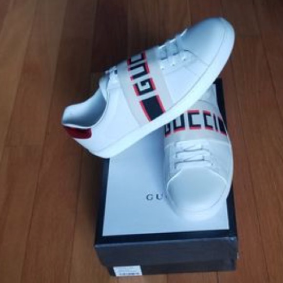 White Gucci shoes - Picture 2 of 3